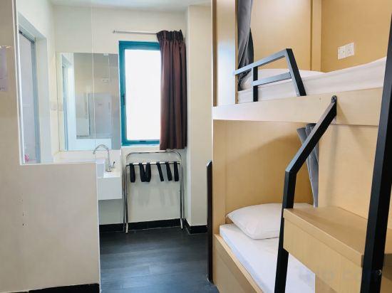 Capsule, Single, Single Bed, 4 Beds