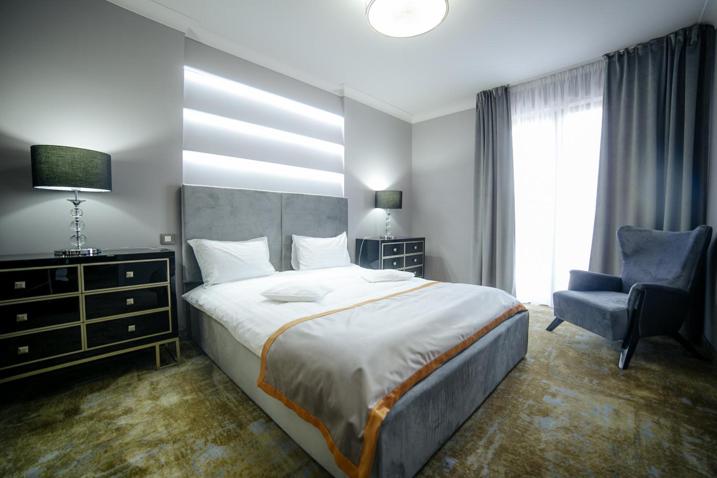 1 Bedroom, Deluxe, Apartment, ROYAL CLASSIC HOTEL 3/6