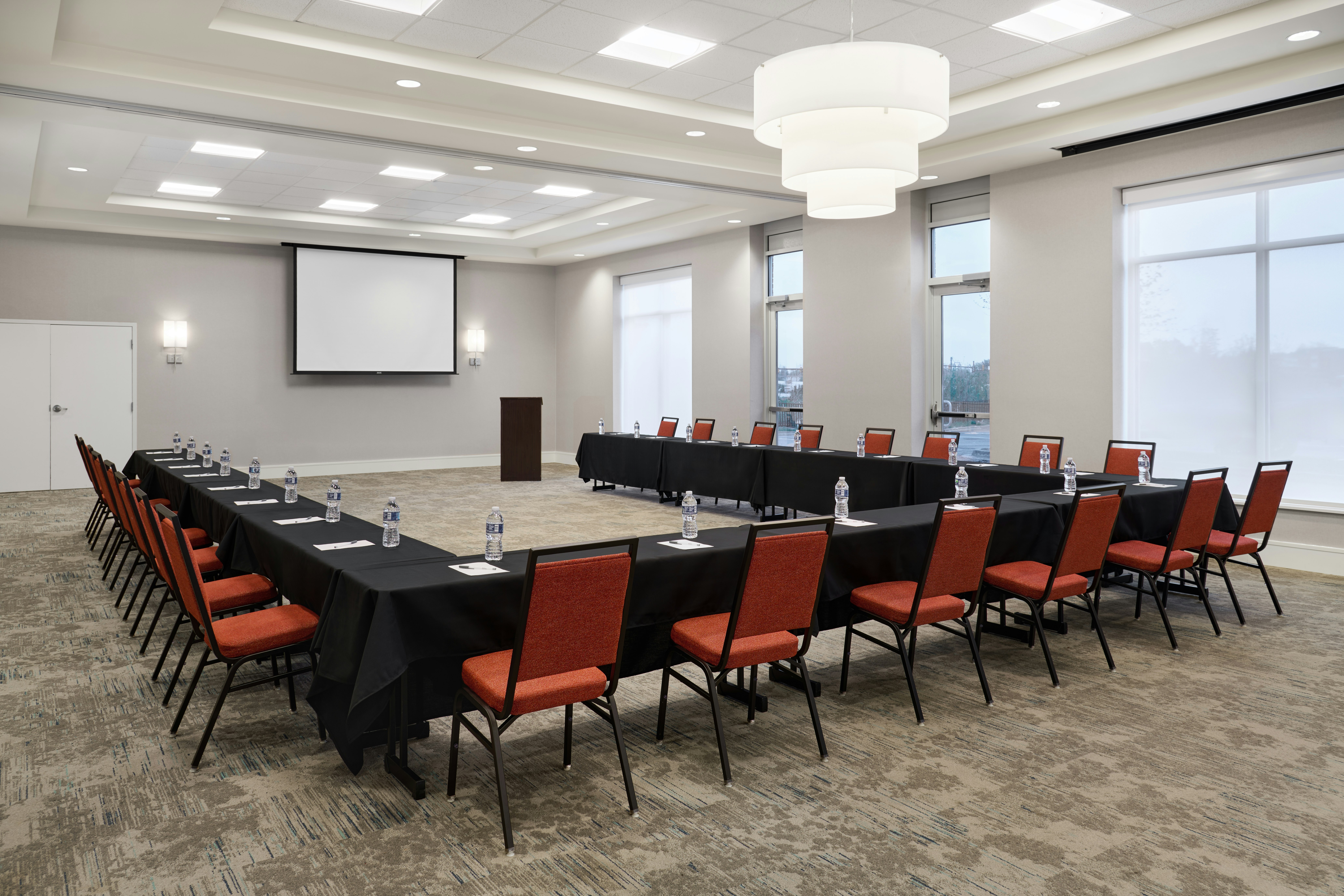 Hilton Garden Inn Detroit Troy 69/79
