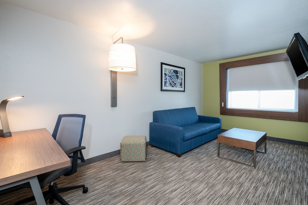Holiday Inn Express Hotel Suites Elkins 42/60