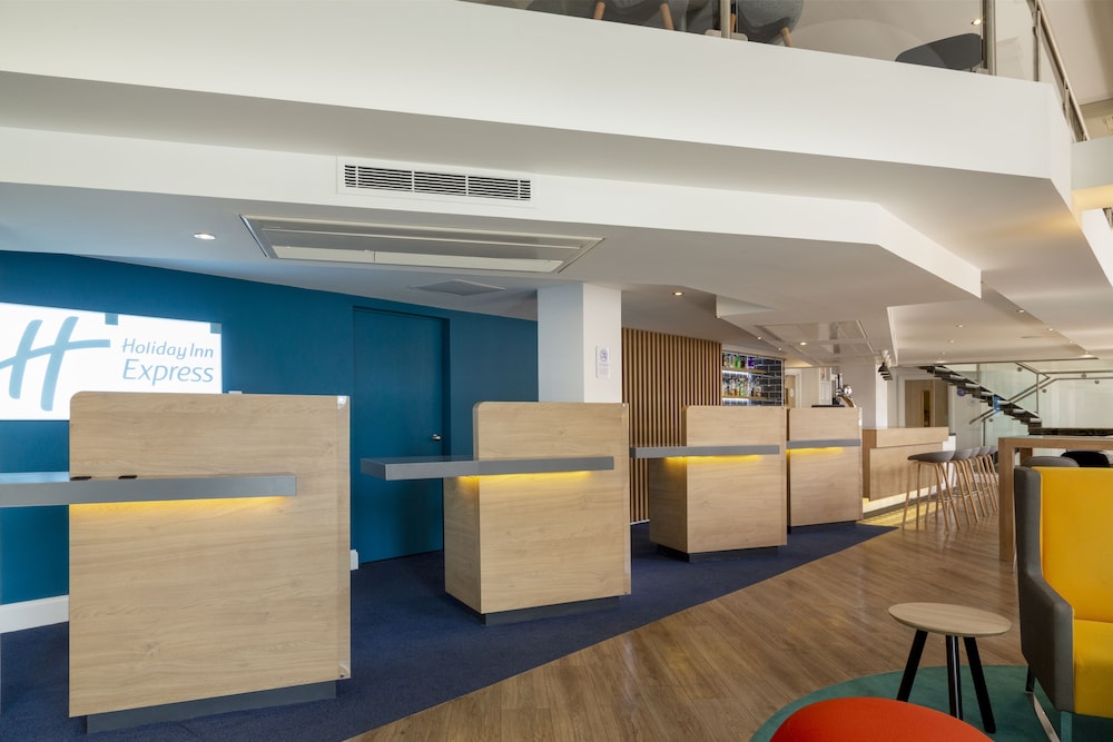 Holiday Inn Express Edinburgh City Centre 30/62