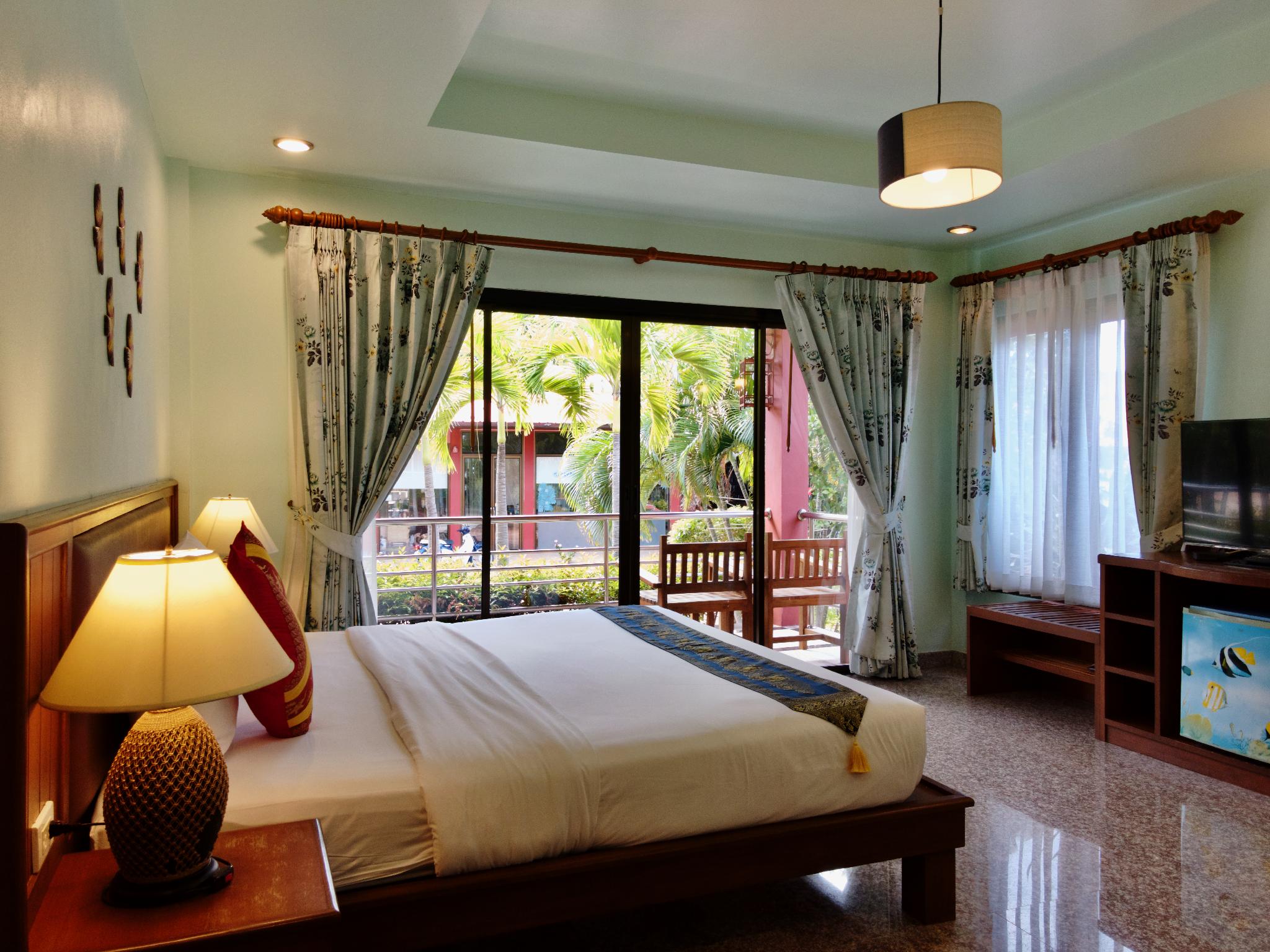 Superior, King Bed, Balcony