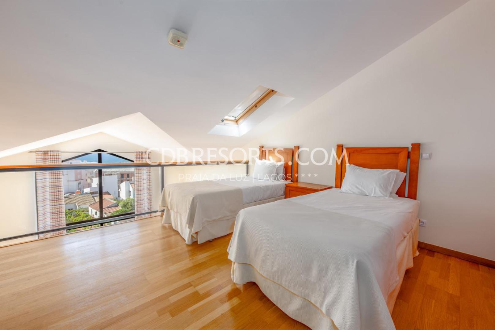 1 BEDROOM, DUPLEX, APARTMENT