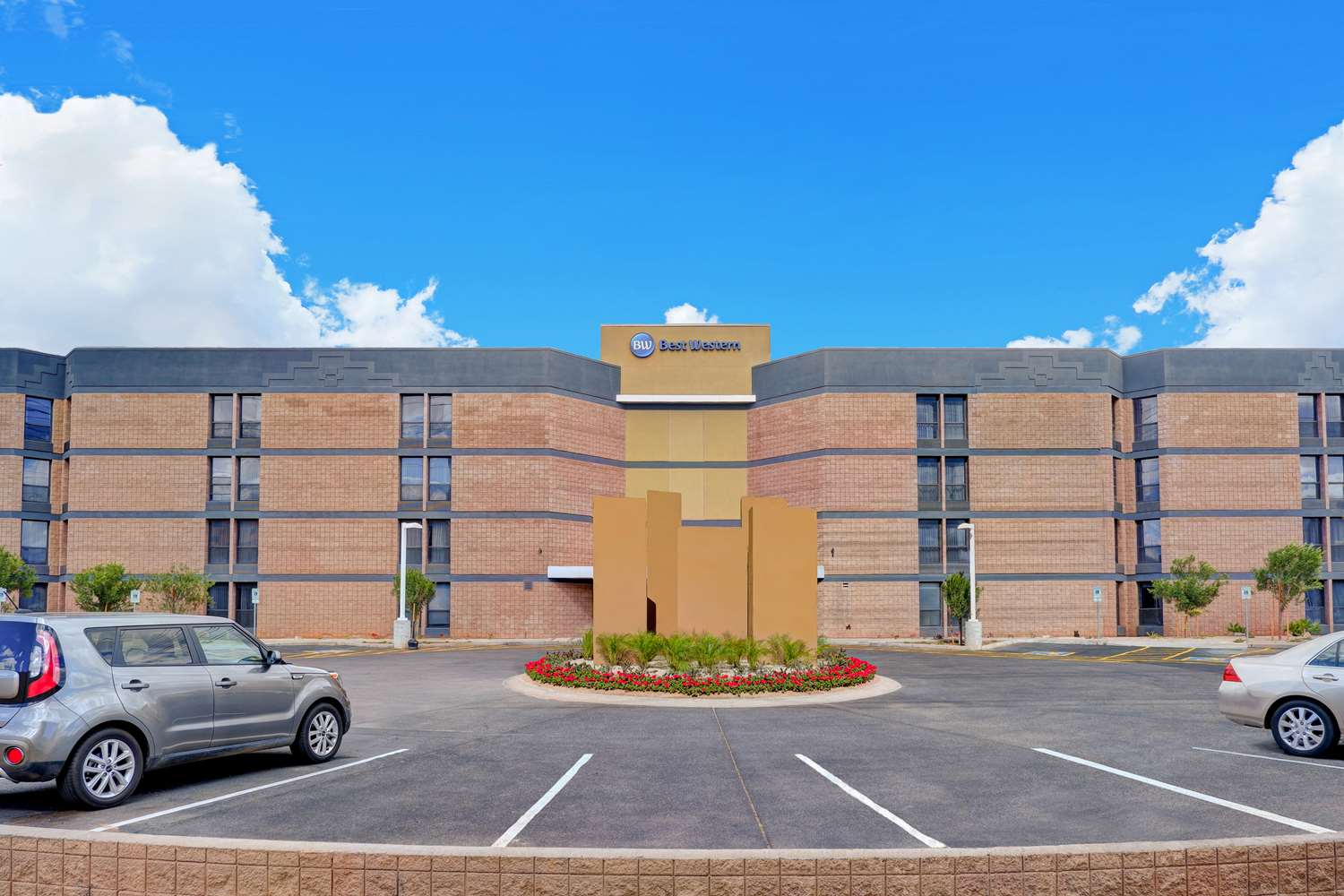 Holiday Inn Express & Suites Phoenix-Tempe 18/22