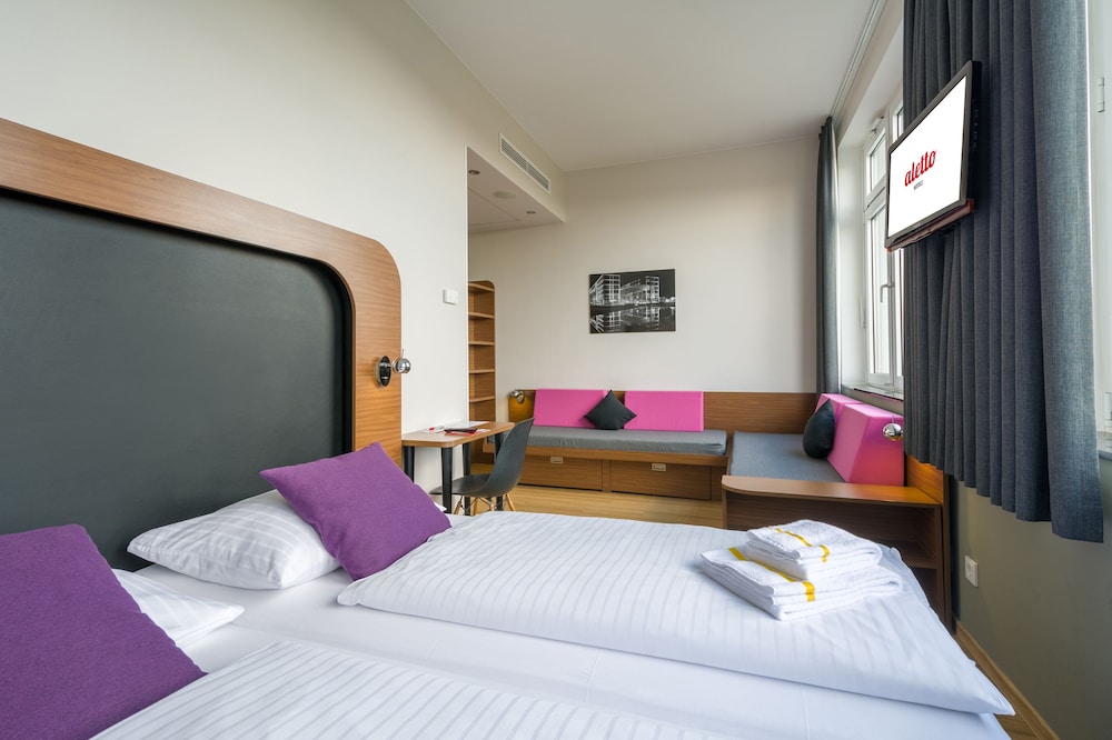 Aletto Kudamm Hotel Hostel 11/86