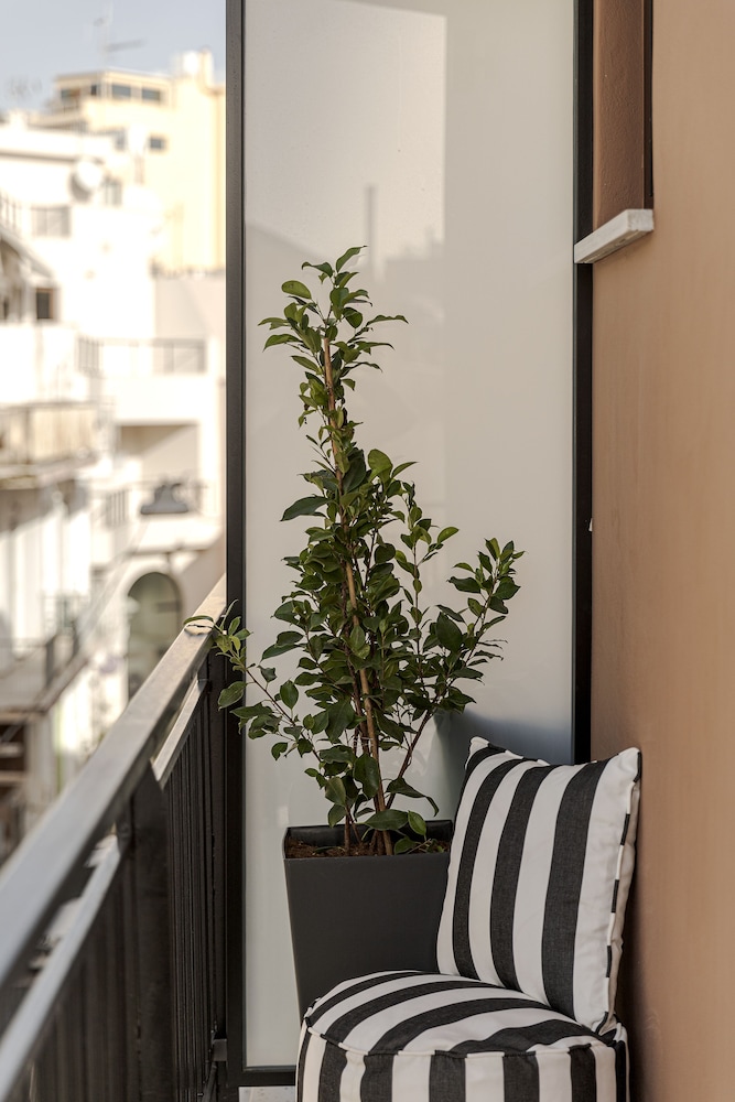 Clyde Athens by Nin&Bau 38/50