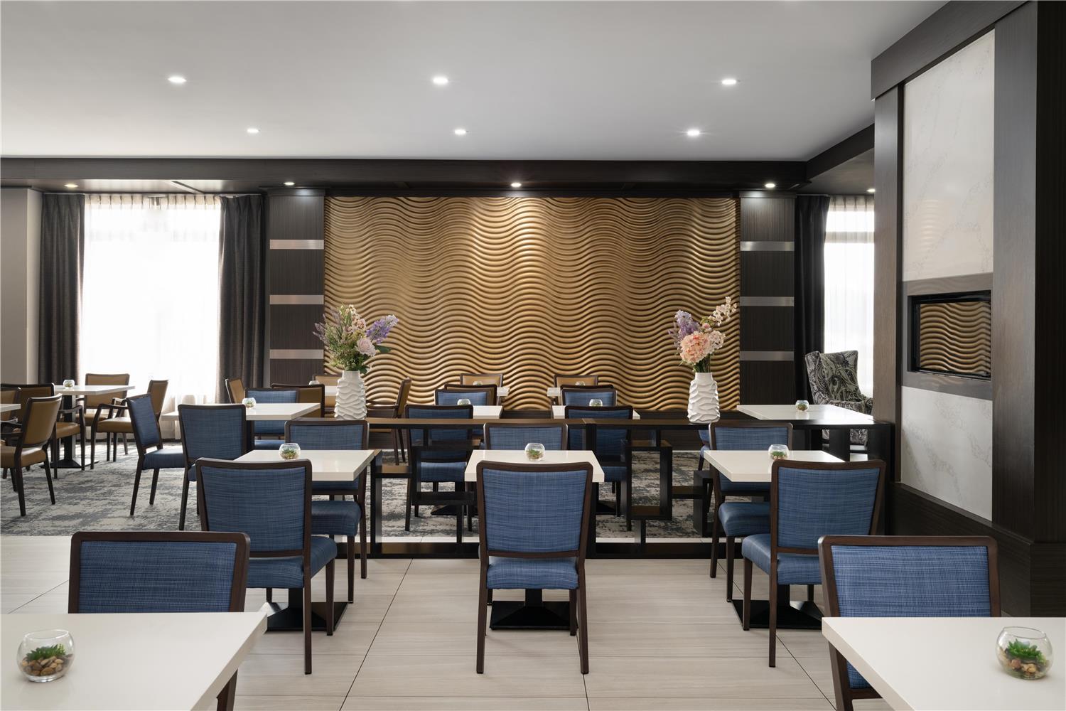 Best Western Premier Executive Residency Medicine Hat 13/22