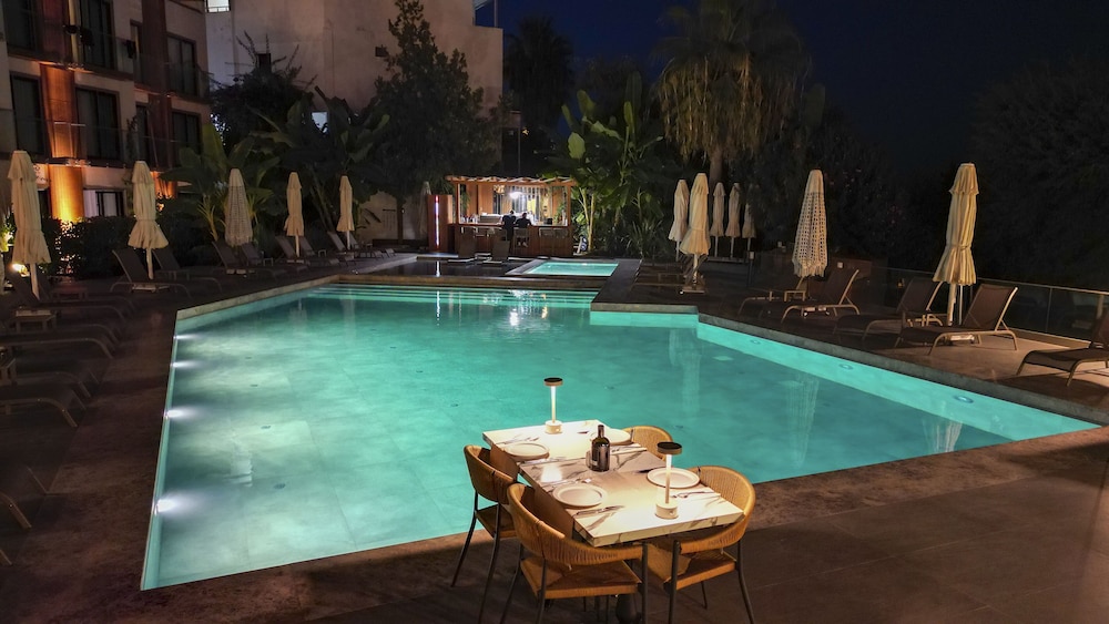 Astrid Hotel 58/63