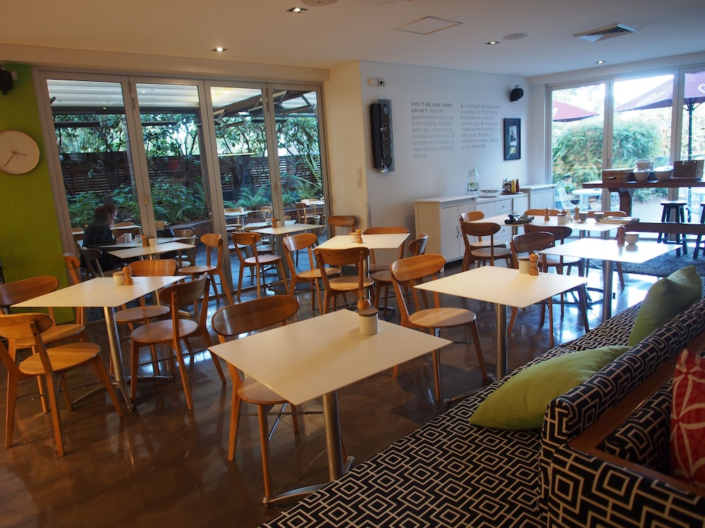 Mercure Sydney St Leonards 60/76