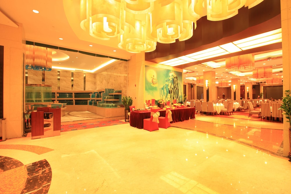 Avant-Garde Hotel 47/50