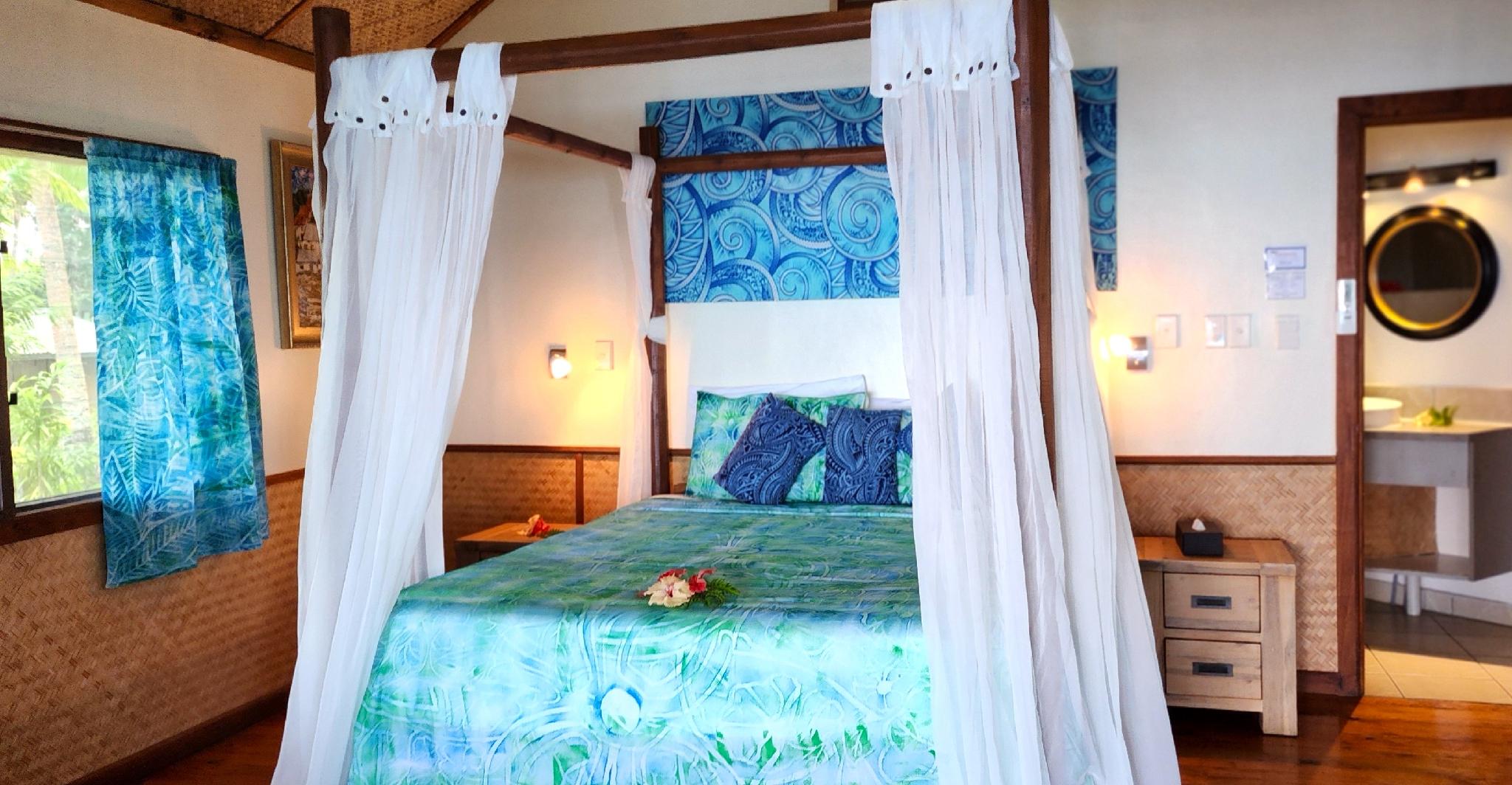 Superior, 1 Queen and 1 Single Bed, Ocean Front