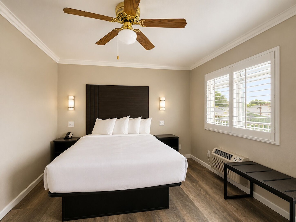 Rockview Inn And Suites 20/54