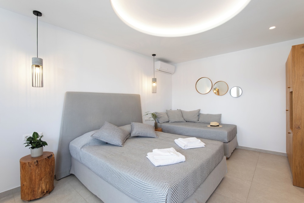 Agia Anna Studios 12/50