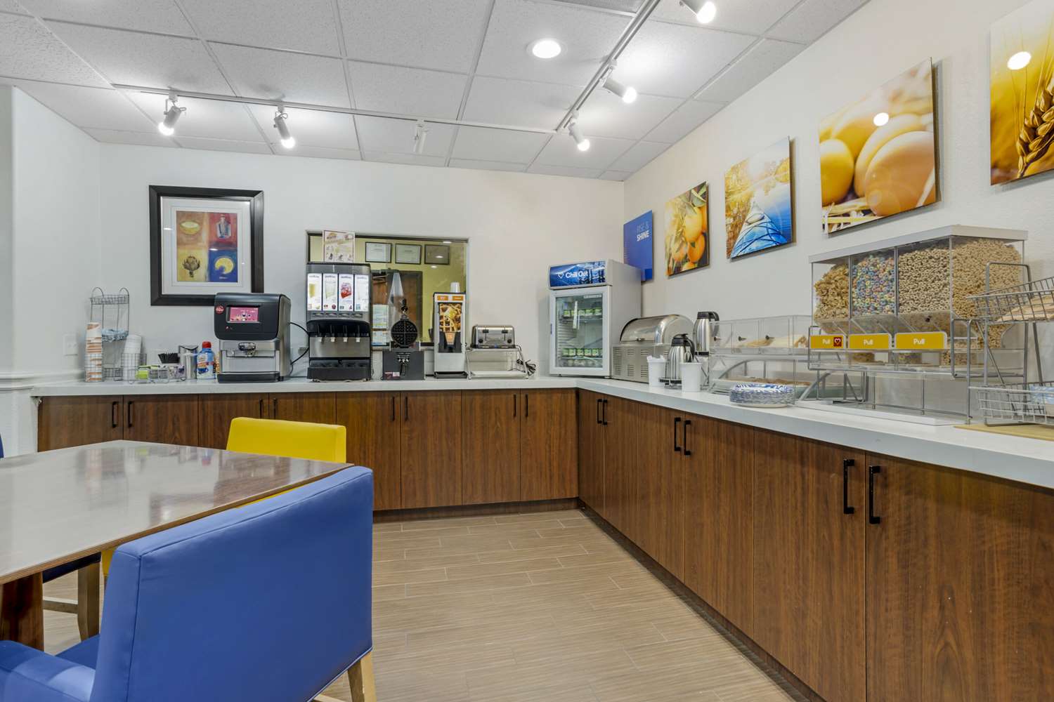 restaurant cafeteria