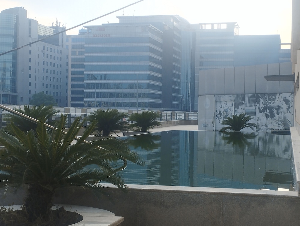Alivaa Hotel Gurugram Sohna Road 41/60