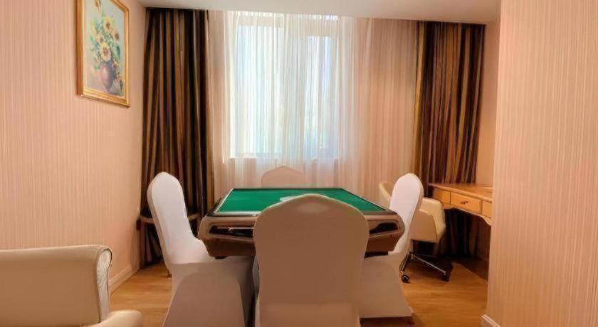 Vienna Hotel (Guangzhou Baiyun Airport Huadu Avenue) 51/58