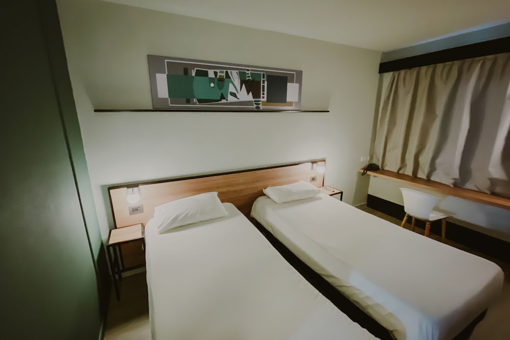 Ibis Mendoza 24/71