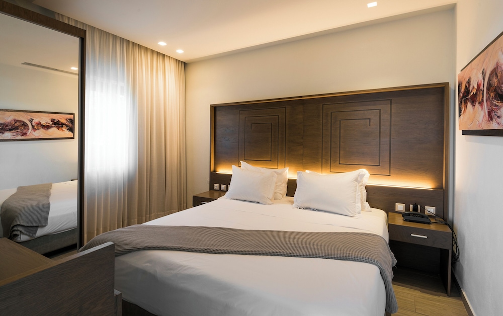 Prima Vista Beachfront Boutique Hotel 9/60