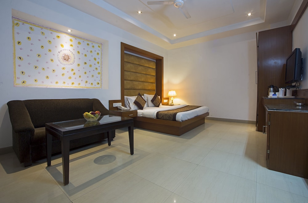 HOTEL KRISHNA DELUXE 58/70