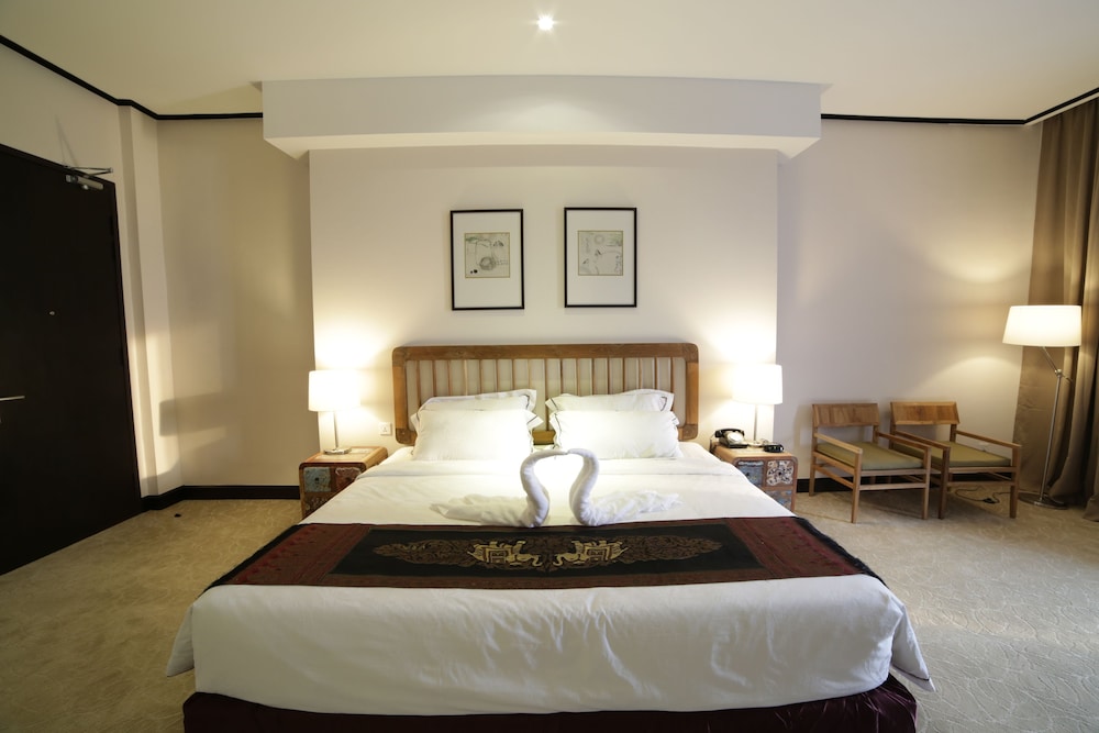 1825 Gallery Hotel 17/50
