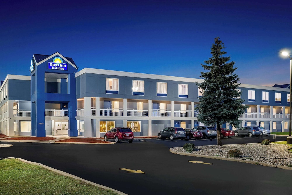 Days Inn & Suites by Wyndham Warren 35/38