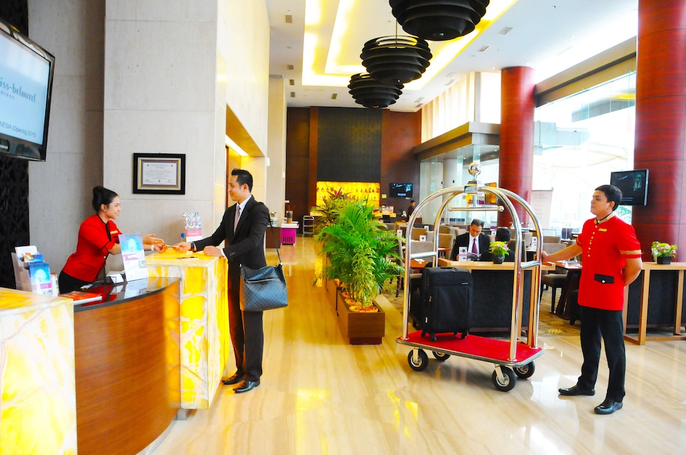SWISS-BELINN SKA PEKANBARU 51/64
