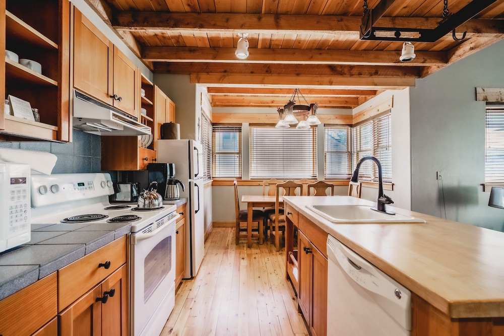 Sundance Mountain Resort 52/72