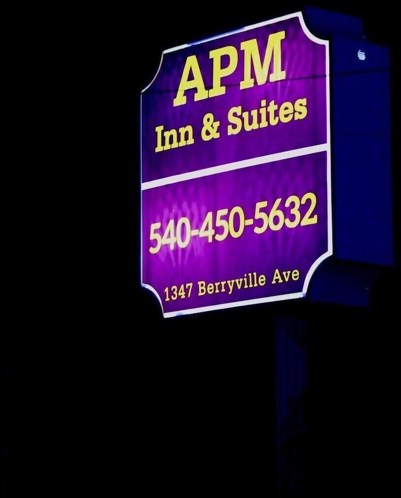 APM Inn & Suites 40/54