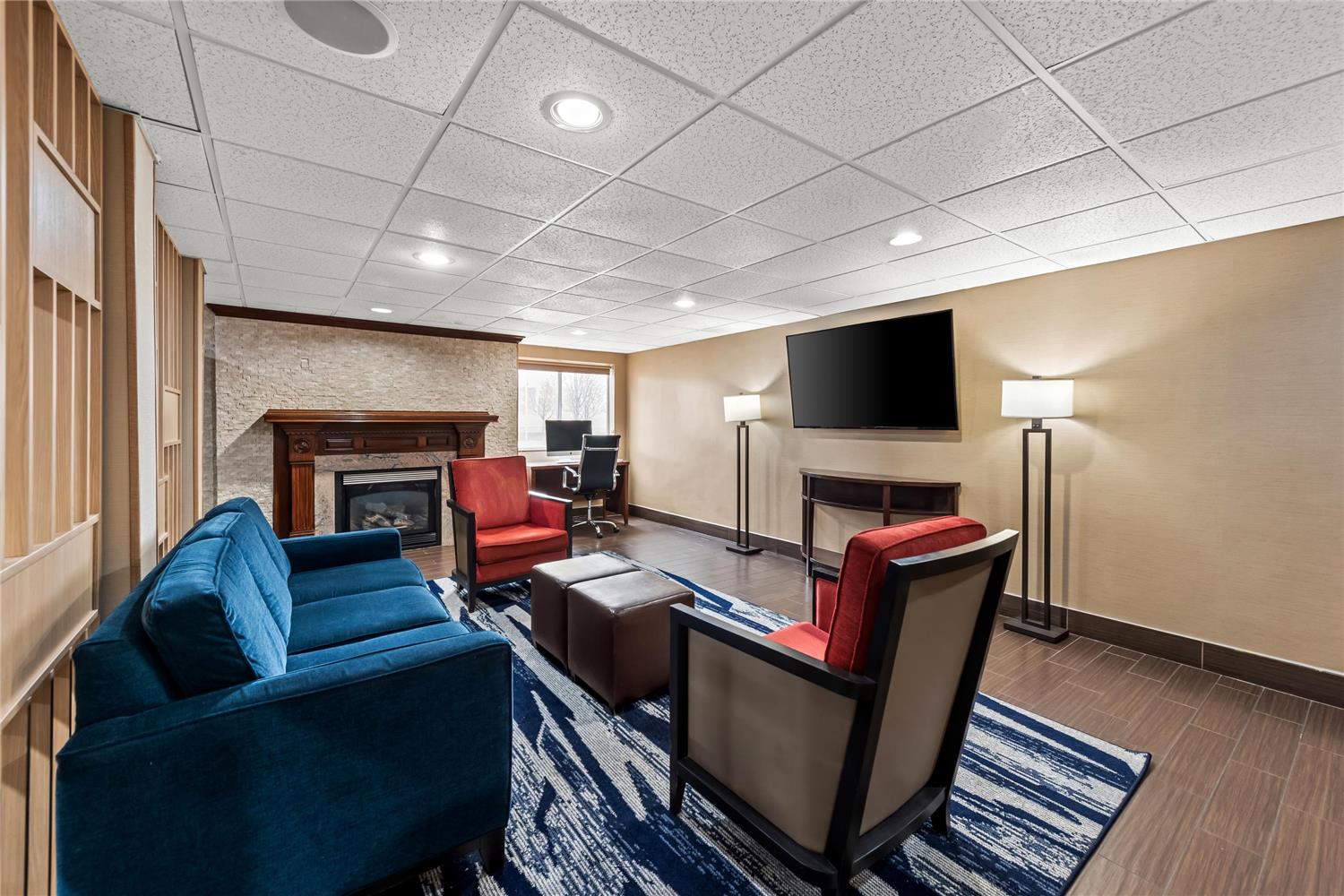 Comfort Inn & Suites Fairborn Near Wright Patterson AFB 11/15