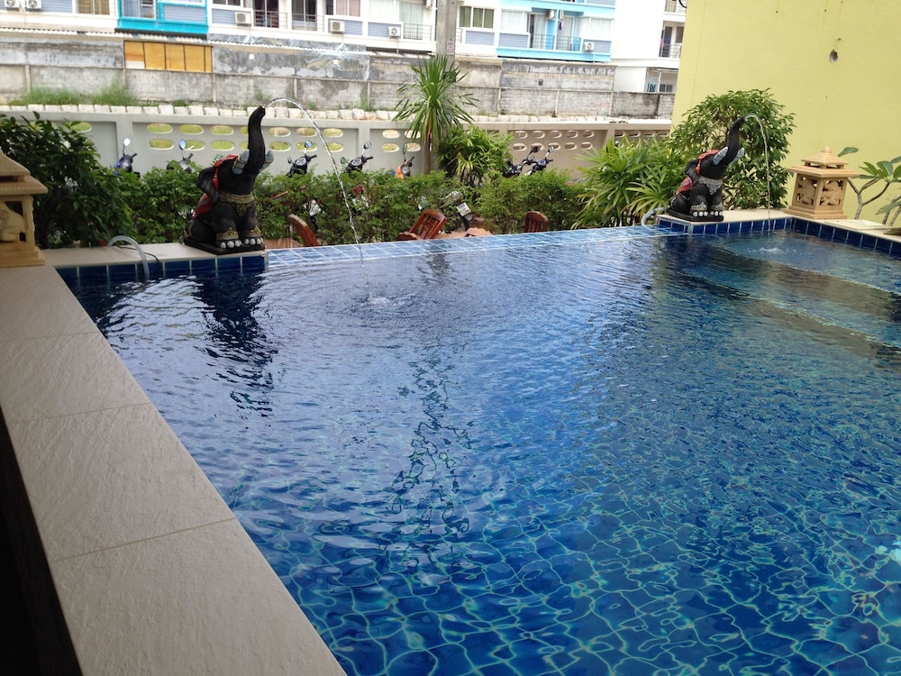 Green Harbor Hotel And Service Apartment 64/67