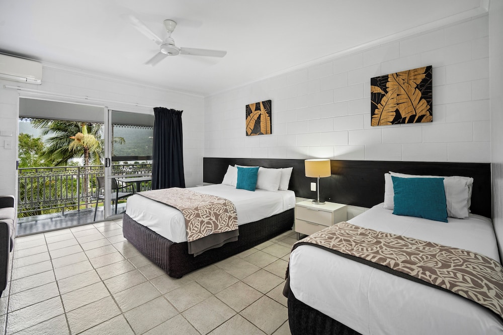 Colonial Palms Motor Inn 26/67