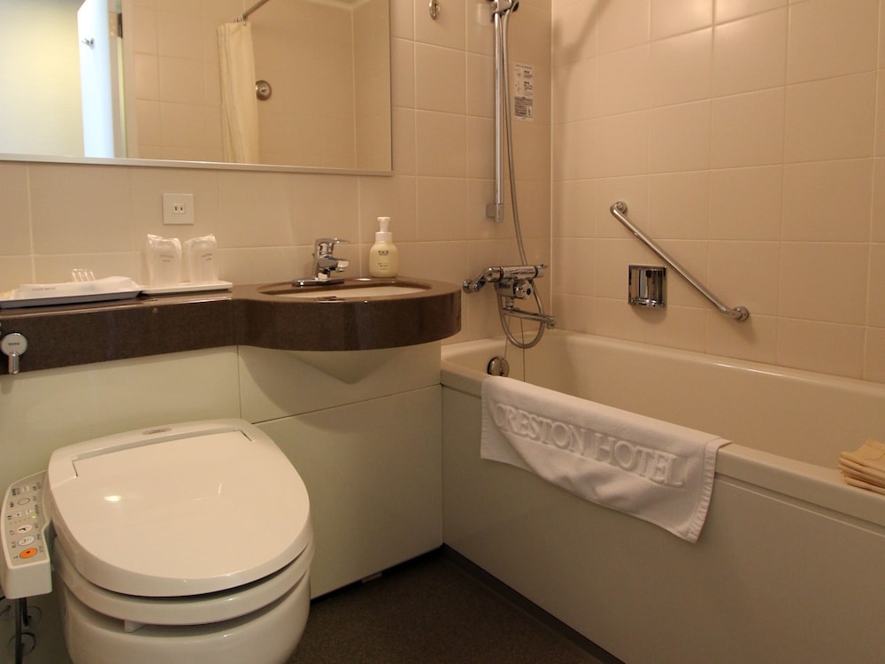 Shibuya Creston Hotel 63/64