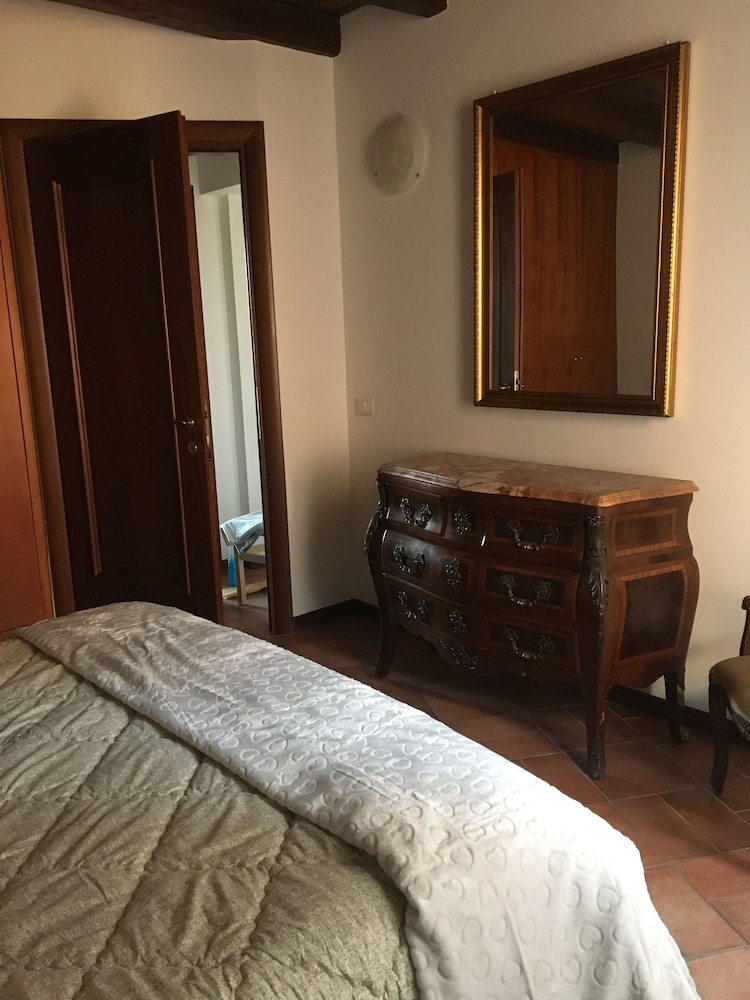 BB Il Re Alla Reginella Guest House 5/42