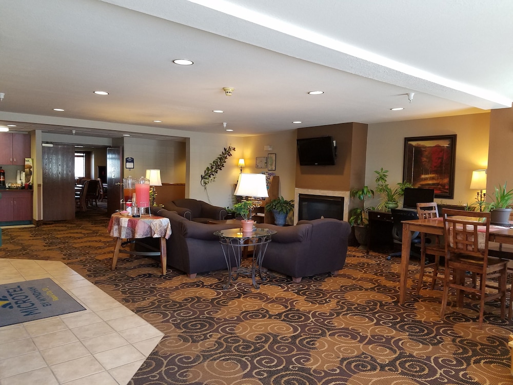 Microtel Inn Suites by Wyndham Rapid City 32/48