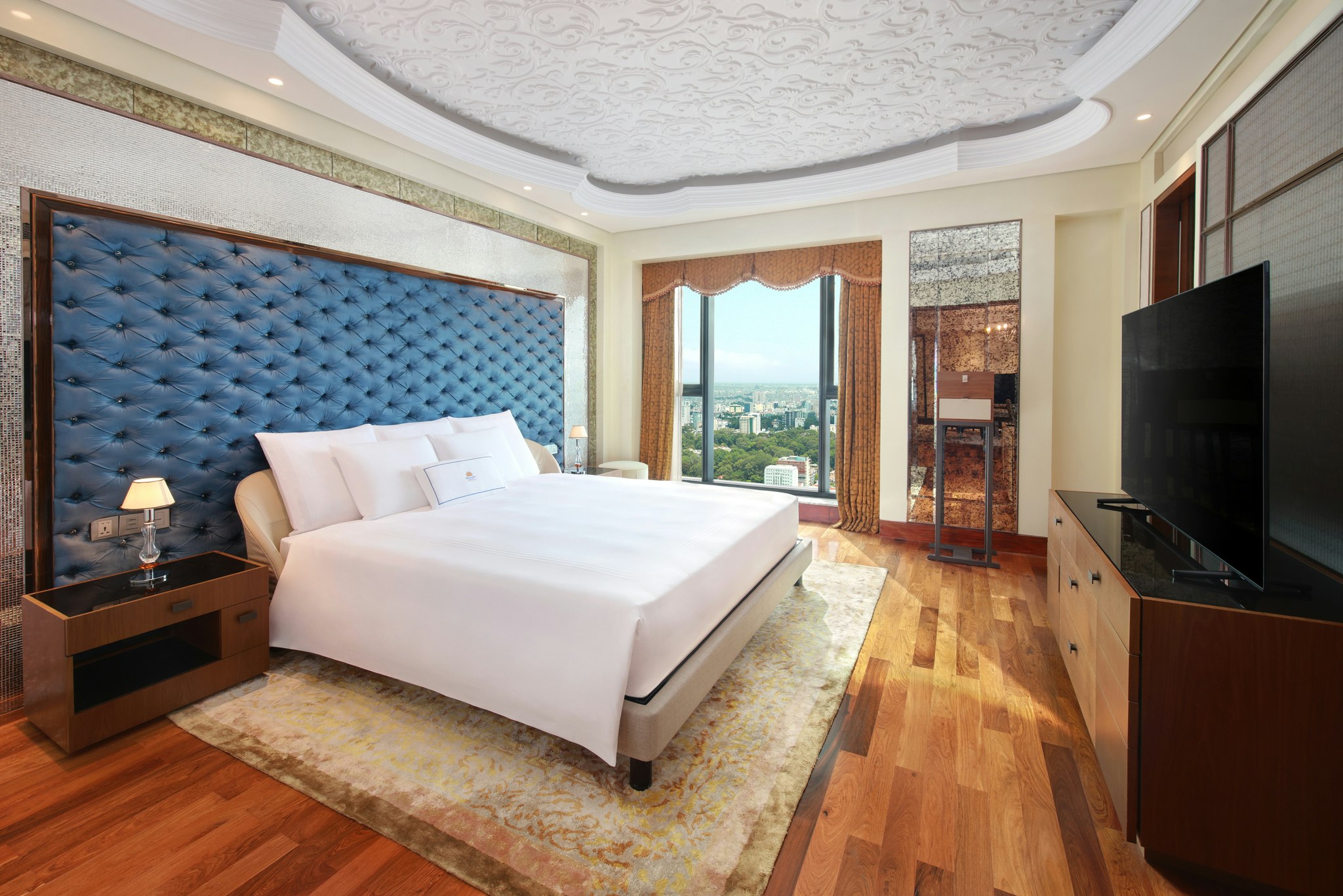 The Reverie Saigon Hotel 19/50