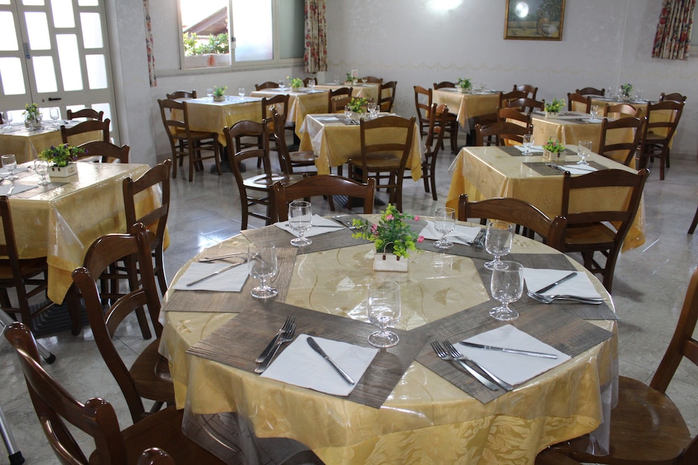 HOTEL CASTIGLIONE 50/74