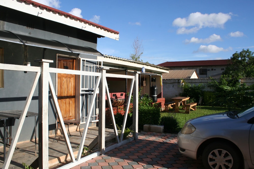 Honeybed Lodge 36/50