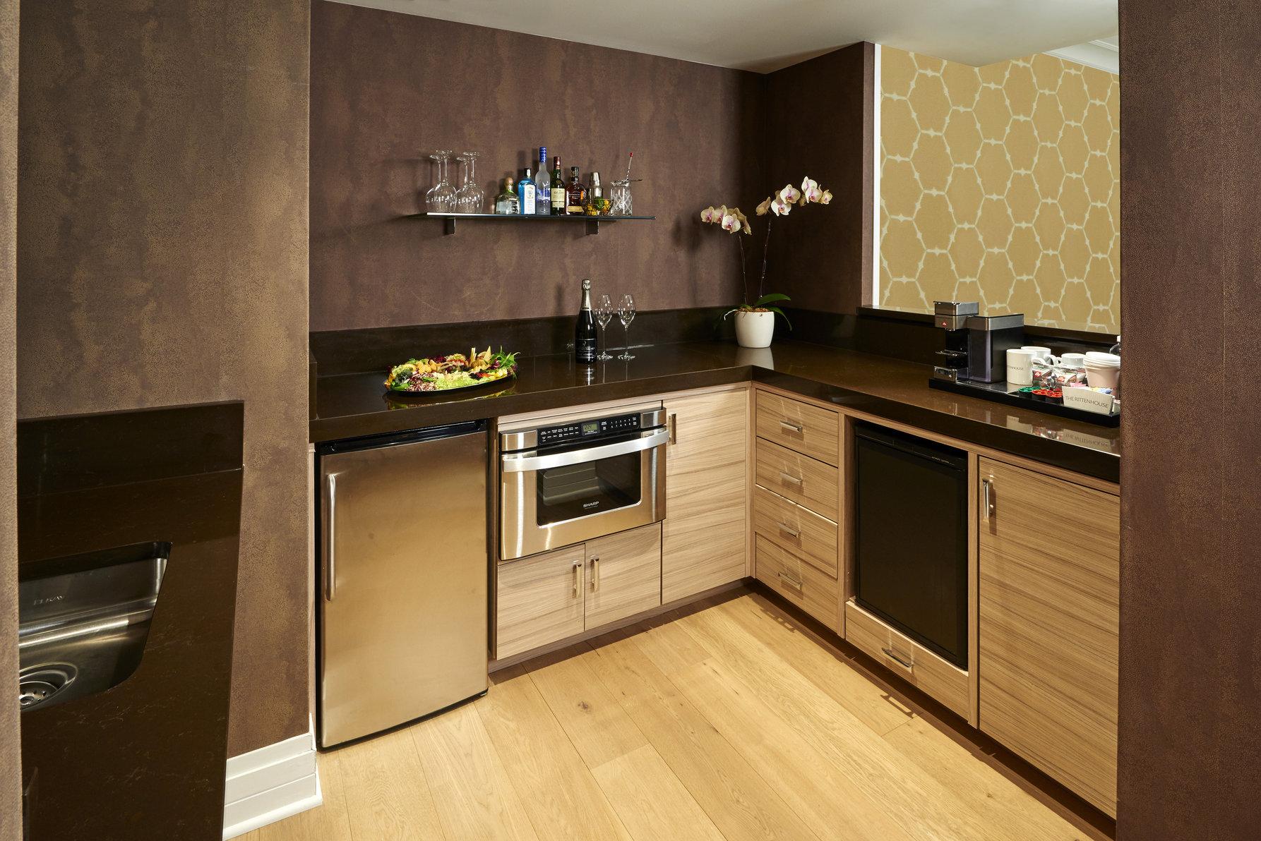 2 BEDROOMS, RITTENHOUSE, SUITE
