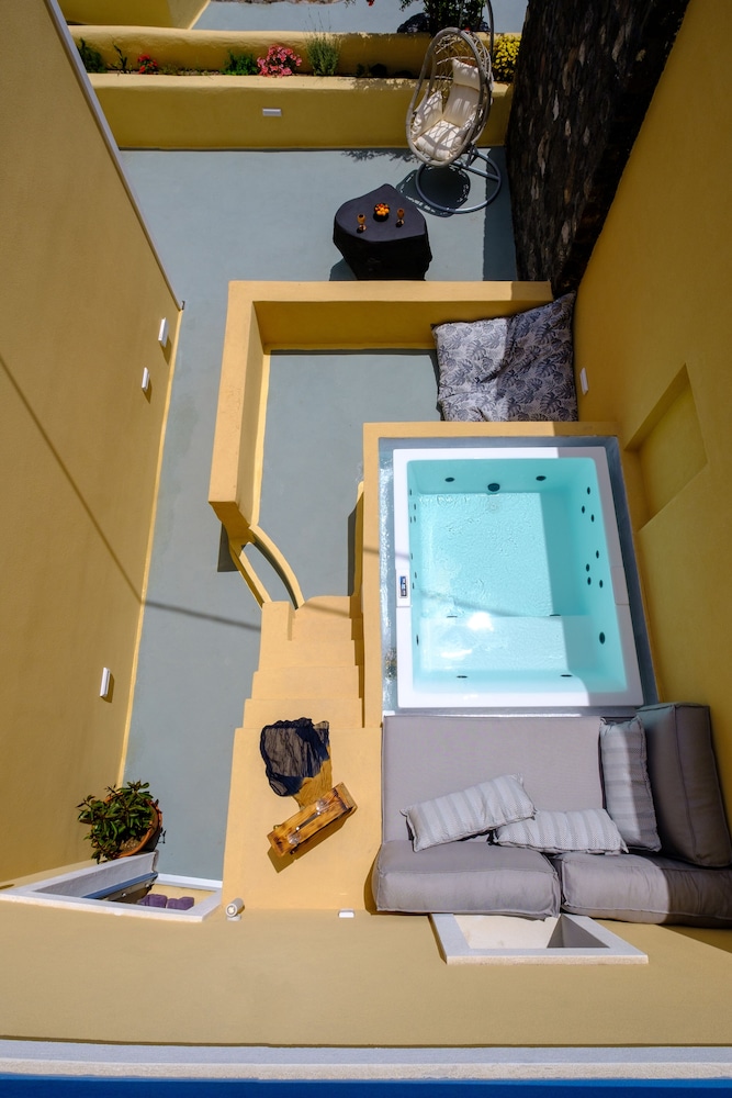 Pasithea Suites Santorini 51/60
