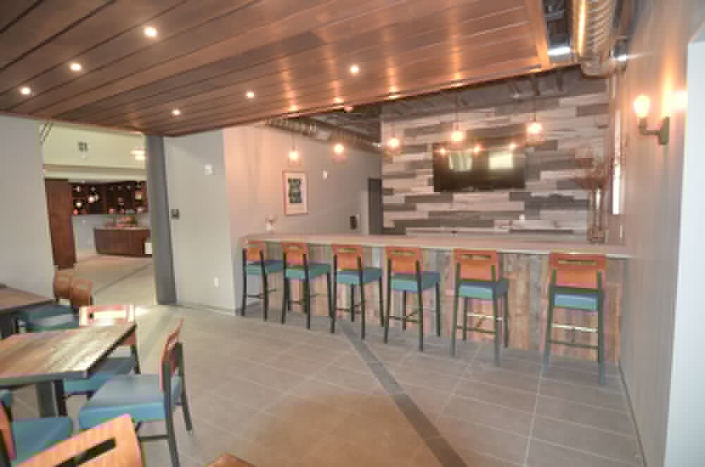 Best Western Premier Ankeny Hotel 33/43
