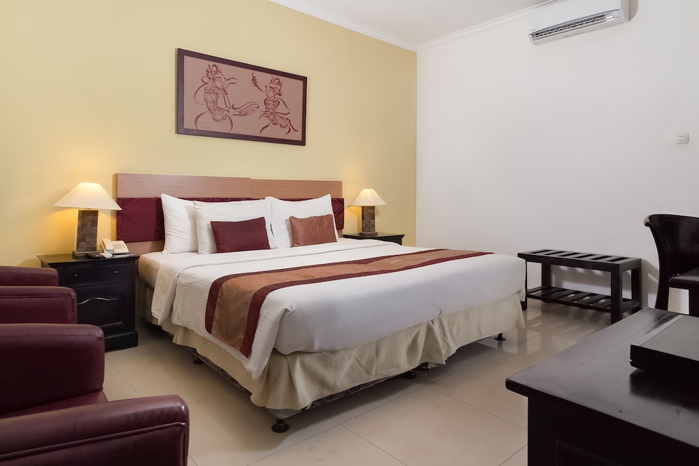 Sarinande Hotel 30/70