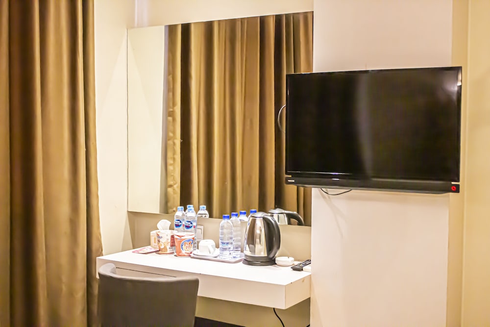 Os Hotel Airport Batam 36/43