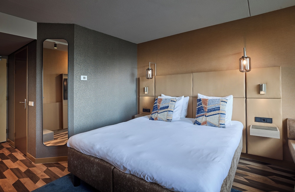 Carlton Oasis Hotel 21/69