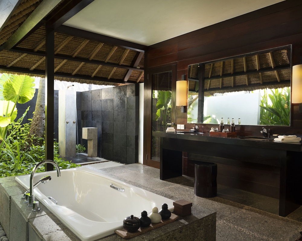 Kayumanis Jimbaran Private Estate 50/50