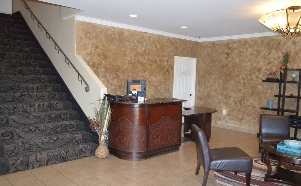 Econo Lodge Inn and Suites Colorado City, TX 4/47