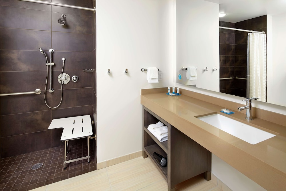 Hyatt House Denver Lakewood Belmar 15/42