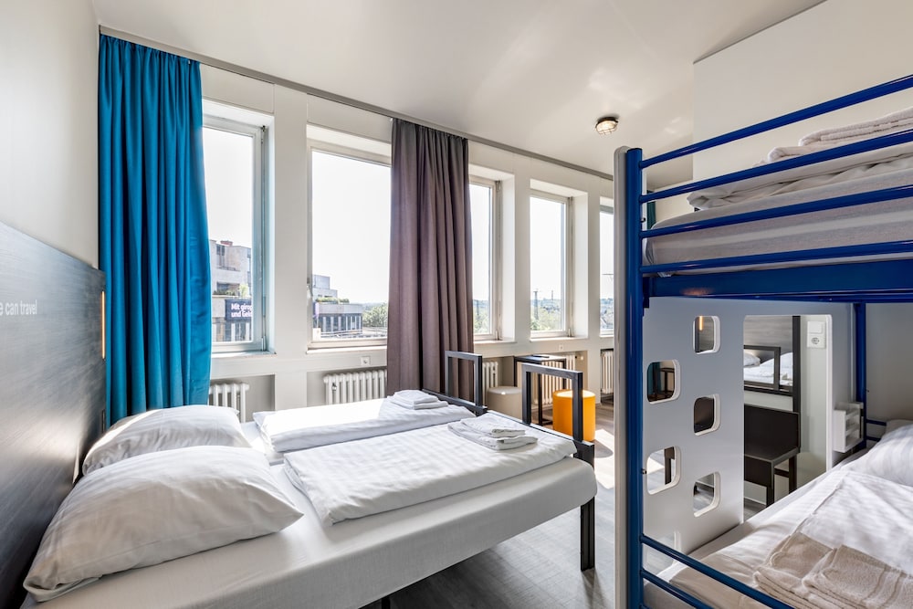 A&O Aachen Hauptbahnhof Hotel 24/83