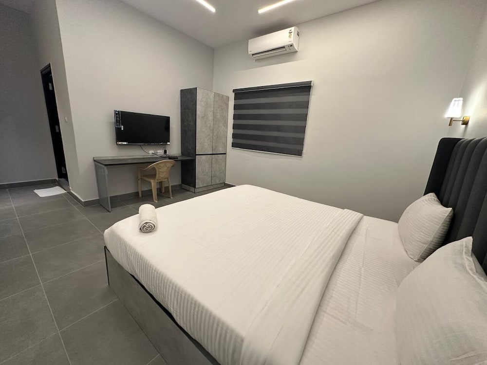 Fabhotel Siri Inn Madhapur 20/39