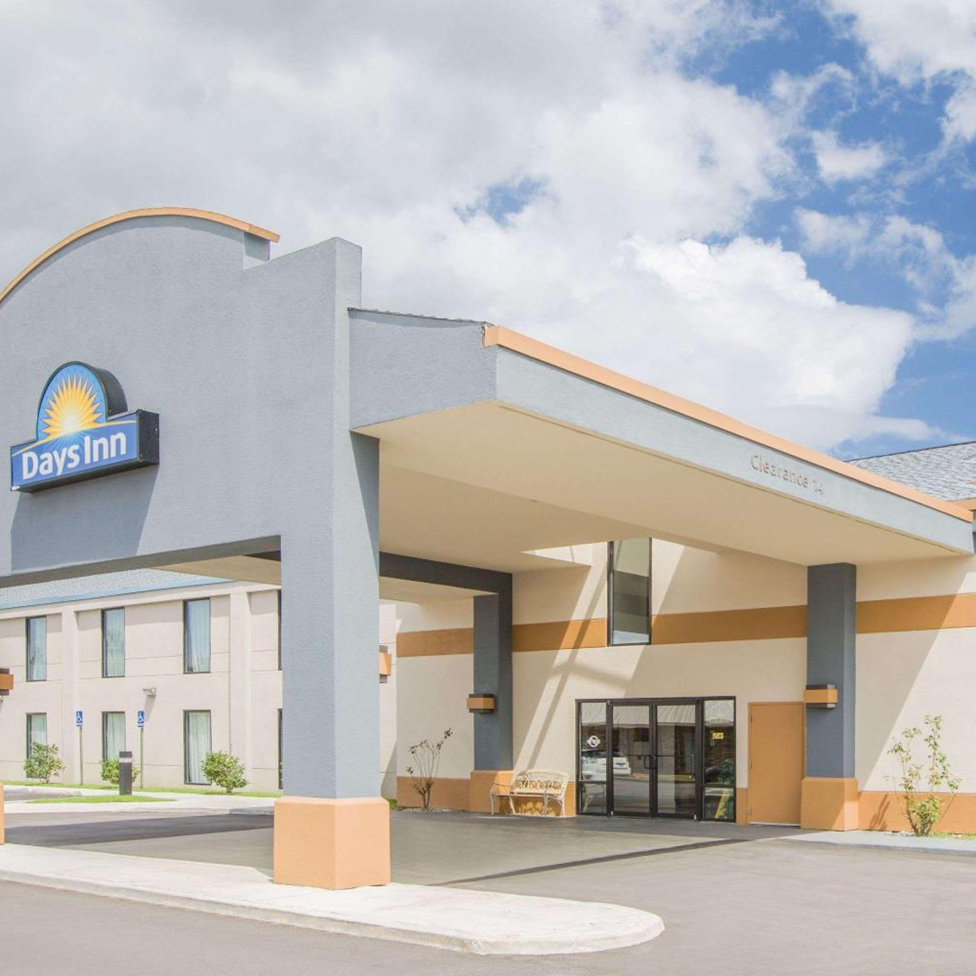 Days Inn by Wyndham Hattiesburg MS 2/49