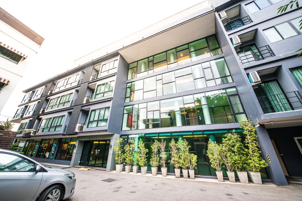 Jira Boutique Residence 3/50
